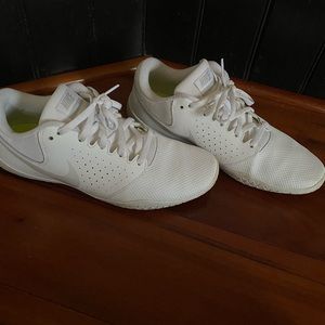 nike white cheer shoes